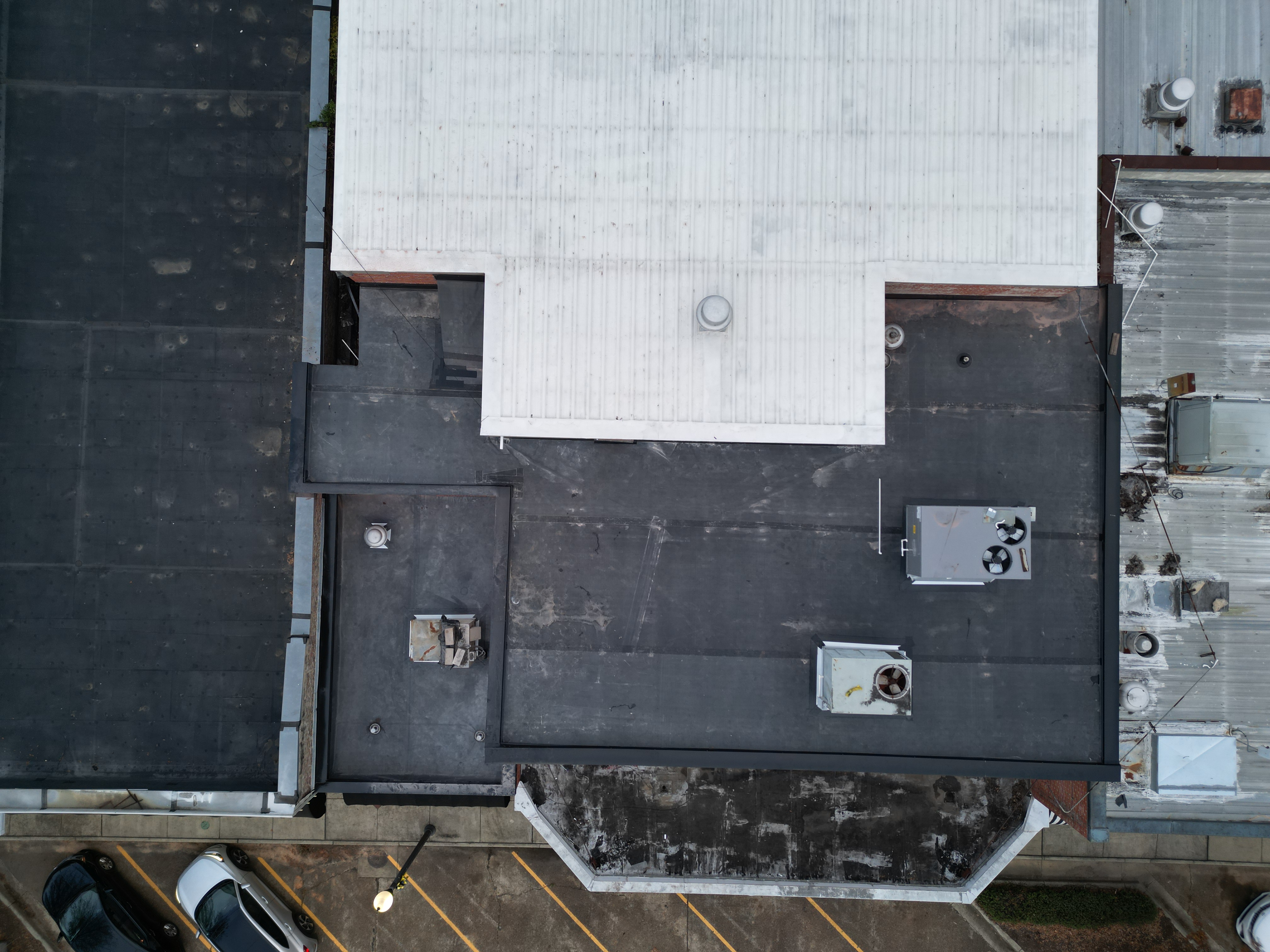 Commercial roof after EPDM membrane installation